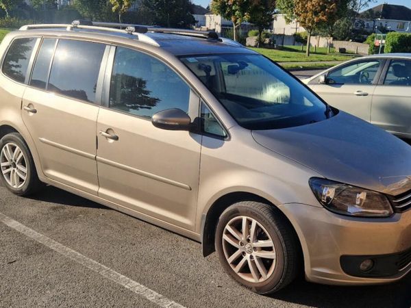 Volkswagen Touran MPV, Diesel, 2015, Brown