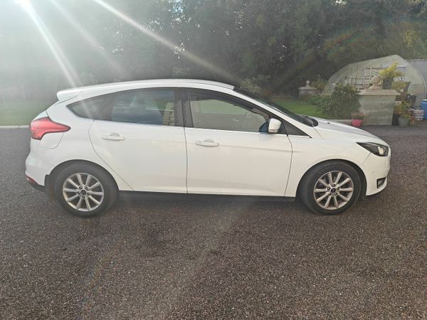 Ford Focus Hatchback, Petrol, 2018, White