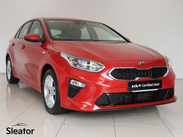 Kia Ceed Hatchback, Petrol, 2019, Red