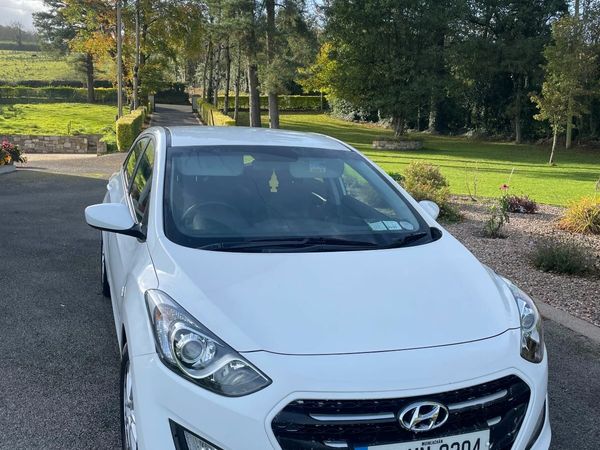 Hyundai i30 Hatchback, Diesel, 2016, White