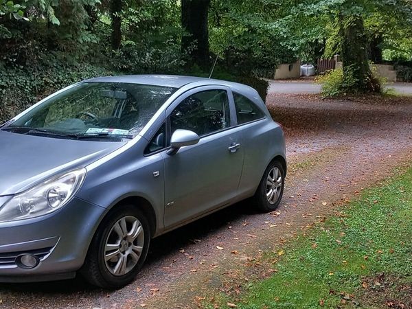 Opel Corsa Hatchback, Petrol, 2010, Silver