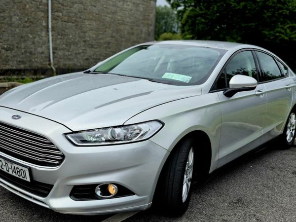 Ford Mondeo Hatchback, Diesel, 2015, Silver