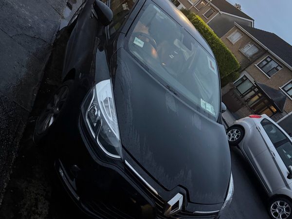 Renault Clio Hatchback, Petrol, 2019, Black