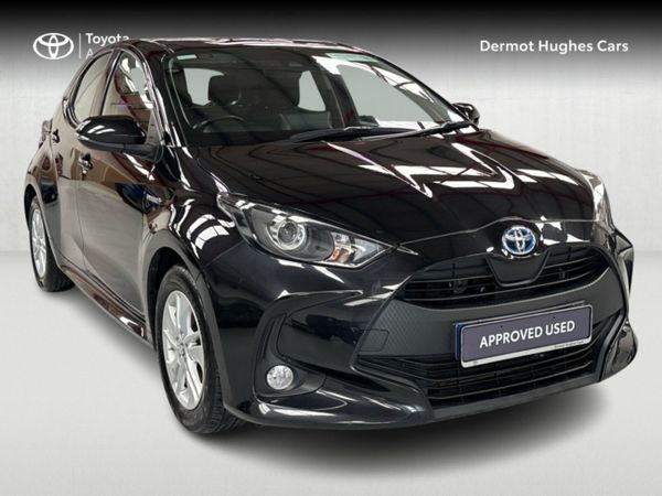 Toyota Yaris Hatchback, Petrol Hybrid, 2021, Black
