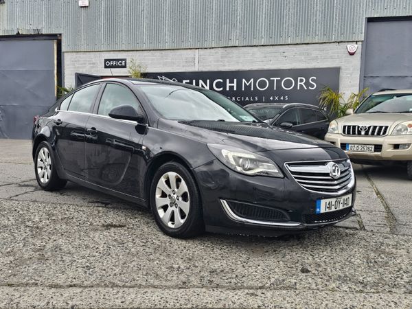 Vauxhall Insignia Hatchback, Diesel, 2014, Black
