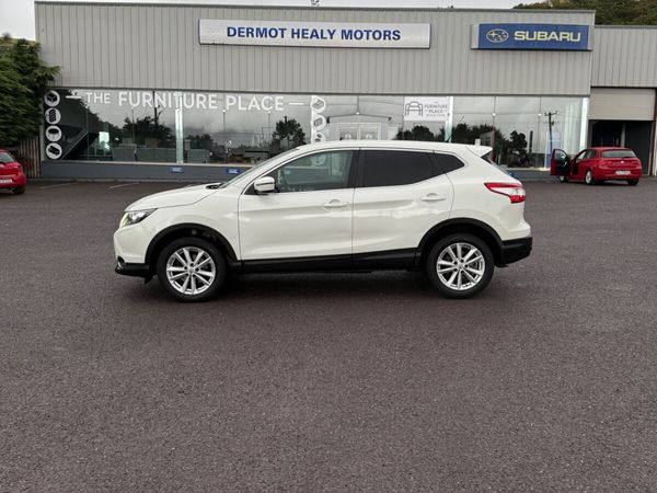 Nissan Qashqai Hatchback, Petrol, 2016, White