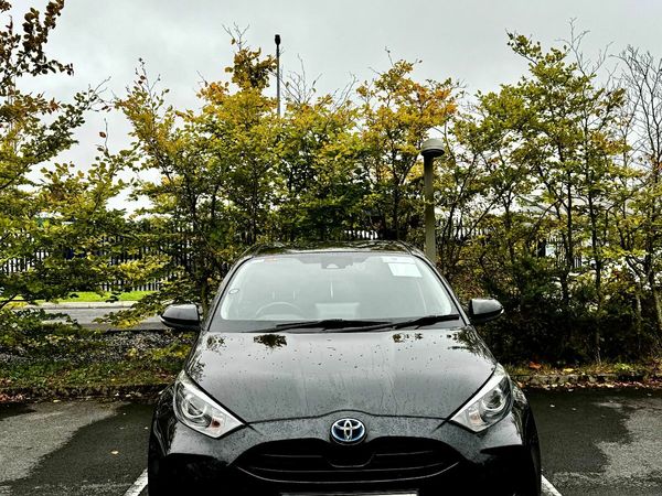 Toyota Yaris Hatchback, Petrol Hybrid, 2023, Black