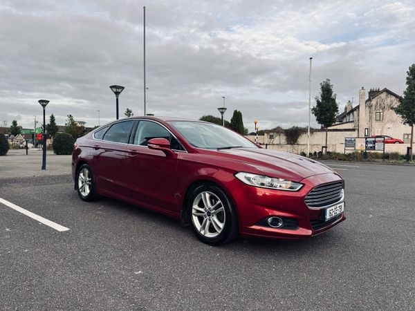 Ford Mondeo Hatchback, Diesel, 2016, Red