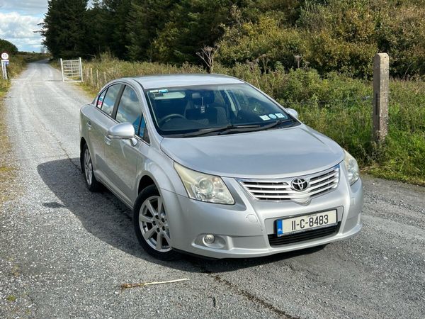 Toyota Avensis Saloon, Diesel, 2011, Silver