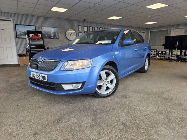 Skoda Octavia Saloon, Diesel, 2014, Blue