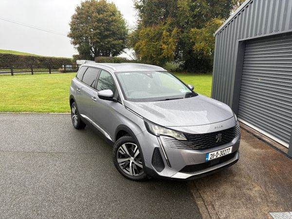 Peugeot 5008 MPV, Diesel, 2021, Grey