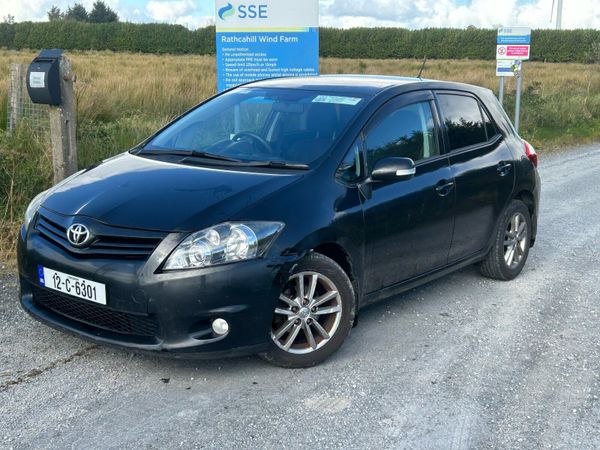 Toyota Auris Hatchback, Diesel, 2012, Black