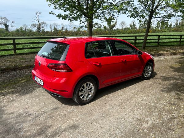 Volkswagen Golf Estate, Petrol, 2018, Red