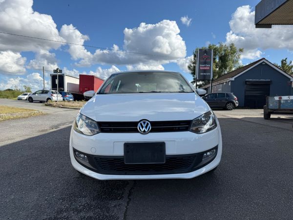 Volkswagen Polo Hatchback, Petrol, 2014, White