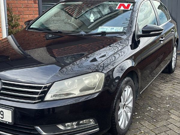 Volkswagen Passat Saloon, Diesel, 2011, Black