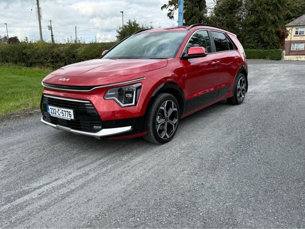 Kia Niro SUV, Petrol Hybrid, 2023, Red