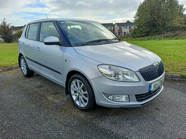 Skoda Fabia Hatchback, Petrol, 2014, Silver