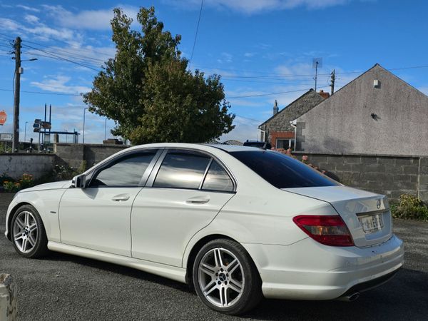 Mercedes-Benz C-Class Saloon, Diesel, 2011, White