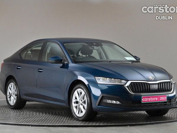 Skoda Octavia Saloon, Diesel, 2022, Blue