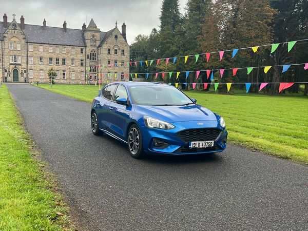 Ford Focus Hatchback, Diesel, 2019, Blue