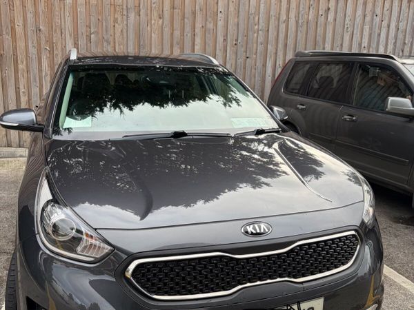 Kia Niro SUV, Petrol Hybrid, 2017, Grey