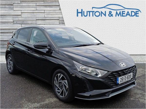 Hyundai i20 Hatchback, Petrol, 2025, Black