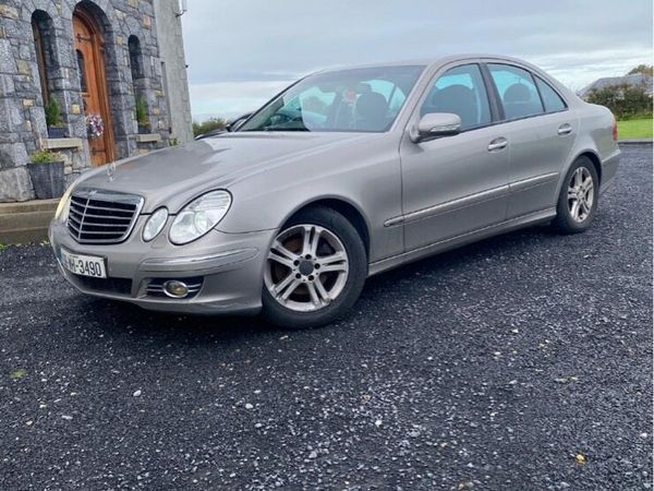 Mercedes-Benz E-Class Saloon, Diesel, 2008, Silver