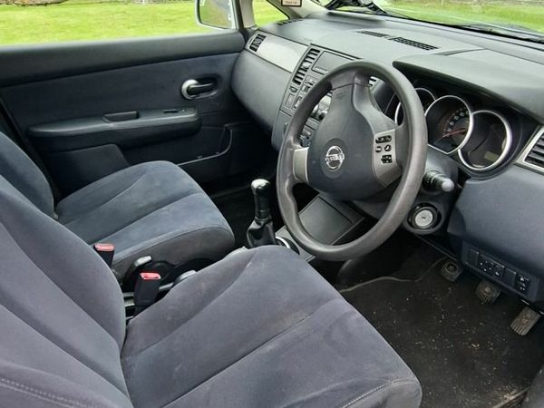 Nissan Tiida Saloon, Petrol, 2008, Silver
