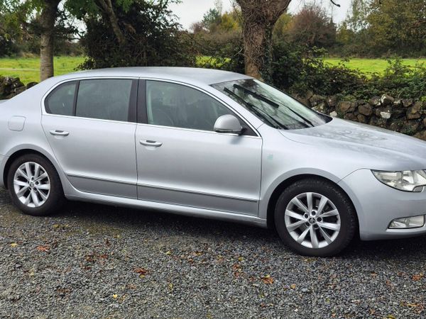 Skoda Superb Saloon, Diesel, 2012, Silver