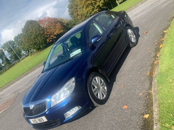 Skoda Octavia Saloon, Diesel, 2011, Blue