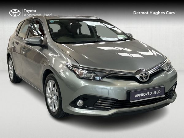 Toyota Auris Hatchback, Diesel, 2016, Grey