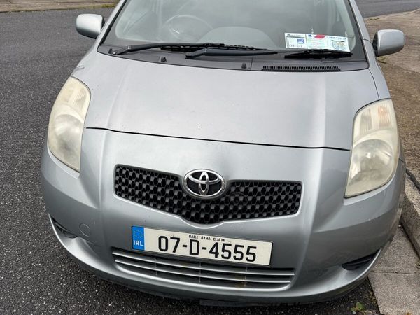 Toyota Yaris Hatchback, Petrol, 2007, Silver