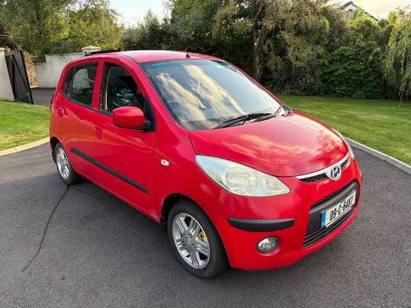 Hyundai i10 Hatchback, Petrol, 2009, Red
