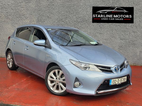 Toyota Auris Hatchback, Petrol Hybrid, 2013, Blue