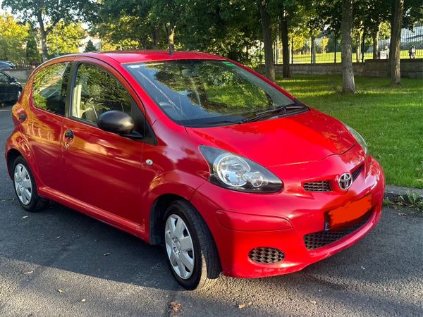 Toyota Aygo Hatchback, Petrol, 2011, Red