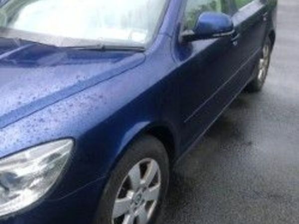Skoda Octavia Saloon, Diesel, 2011, Blue