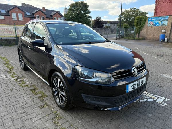 Volkswagen Polo Hatchback, Petrol, 2013, Black