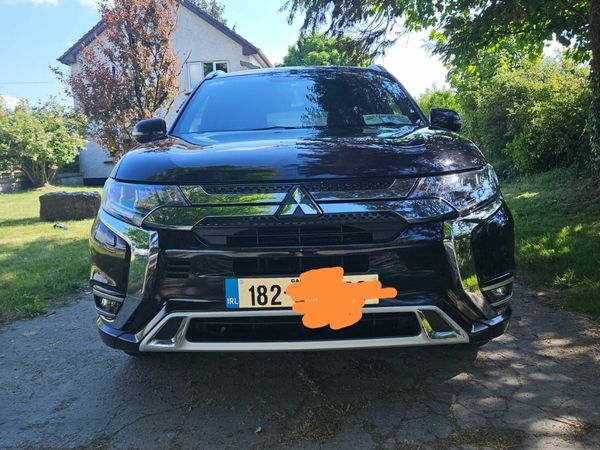Mitsubishi Outlander SUV, Petrol Plug-in Hybrid, 2018, Black