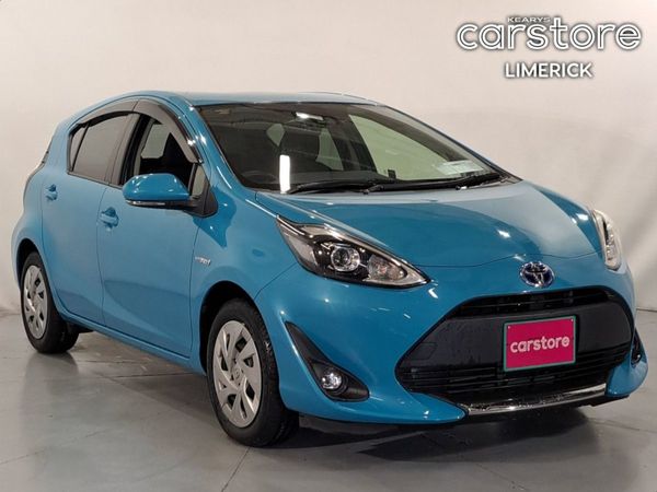 Toyota Aqua Hatchback, Petrol Hybrid, 2020, Green