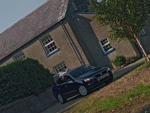 Volkswagen Passat Saloon, Diesel, 2009, Blue