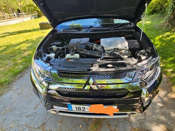 Mitsubishi Outlander SUV, Petrol Plug-in Hybrid, 2018, Black
