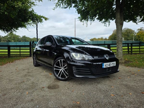 Volkswagen Golf Hatchback, Diesel, 2014, Black