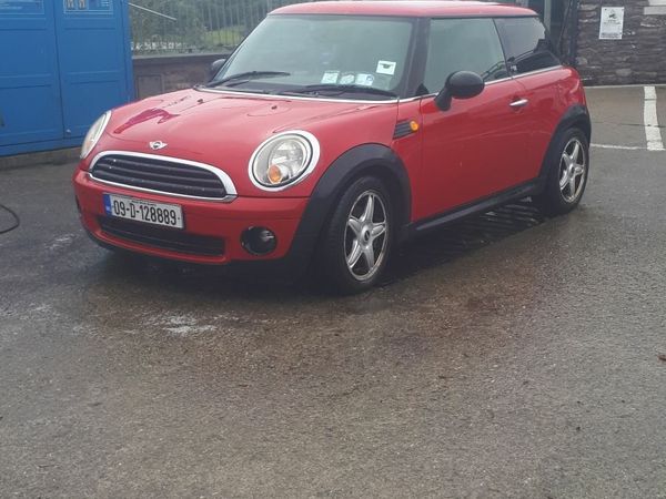 Mini First Hatchback, Petrol, 2009, Red
