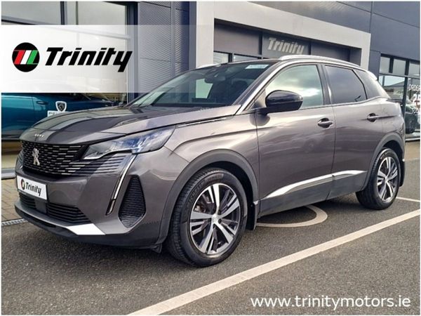 Peugeot 3008 MPV, Petrol, 2023, Grey