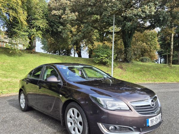 Opel Insignia Hatchback, Diesel, 2016, Brown