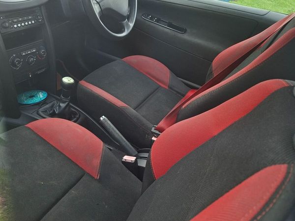 Peugeot 207 Hatchback, Diesel, 2010, Red