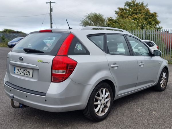 Kia Ceed Estate, Diesel, 2012, Silver