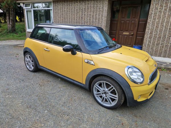 Mini Cooper Hatchback, Petrol, 2009, Yellow