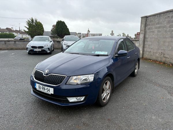 Skoda Octavia Saloon, Diesel, 2016, Blue