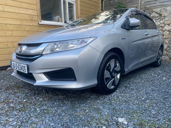 Honda Grace Saloon, Petrol Hybrid, 2016, Silver